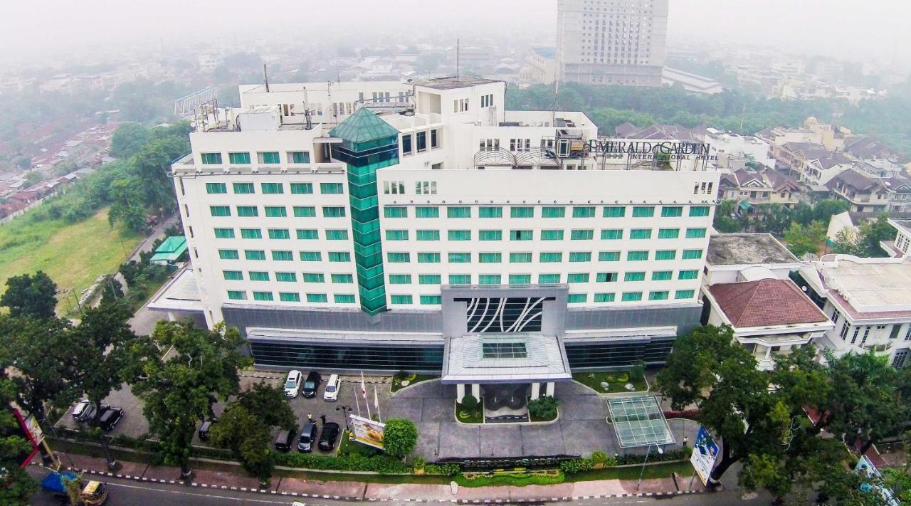 Emerald Garden International Hotel Медан Экстерьер фото