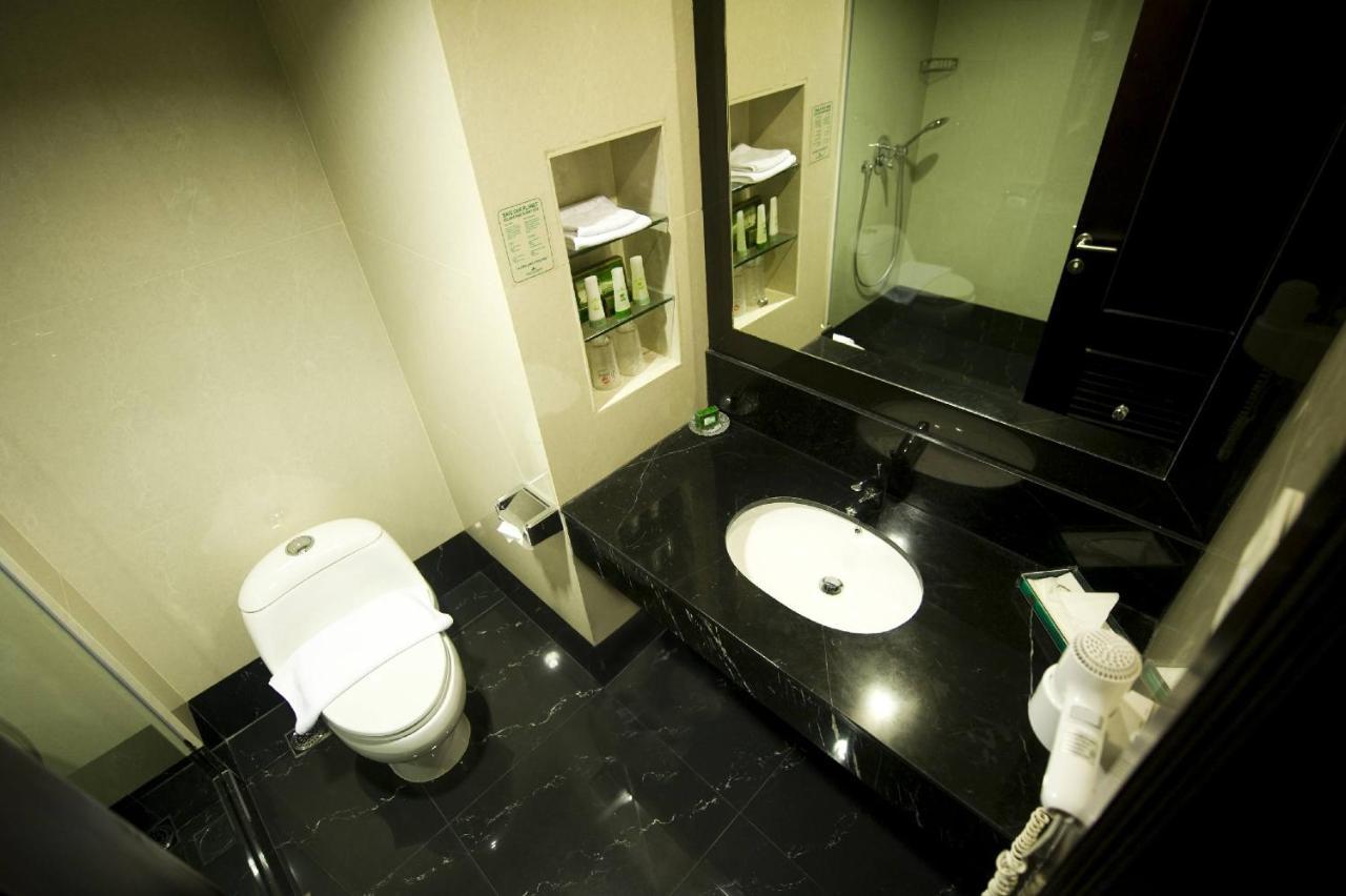 Emerald Garden International Hotel Медан Экстерьер фото