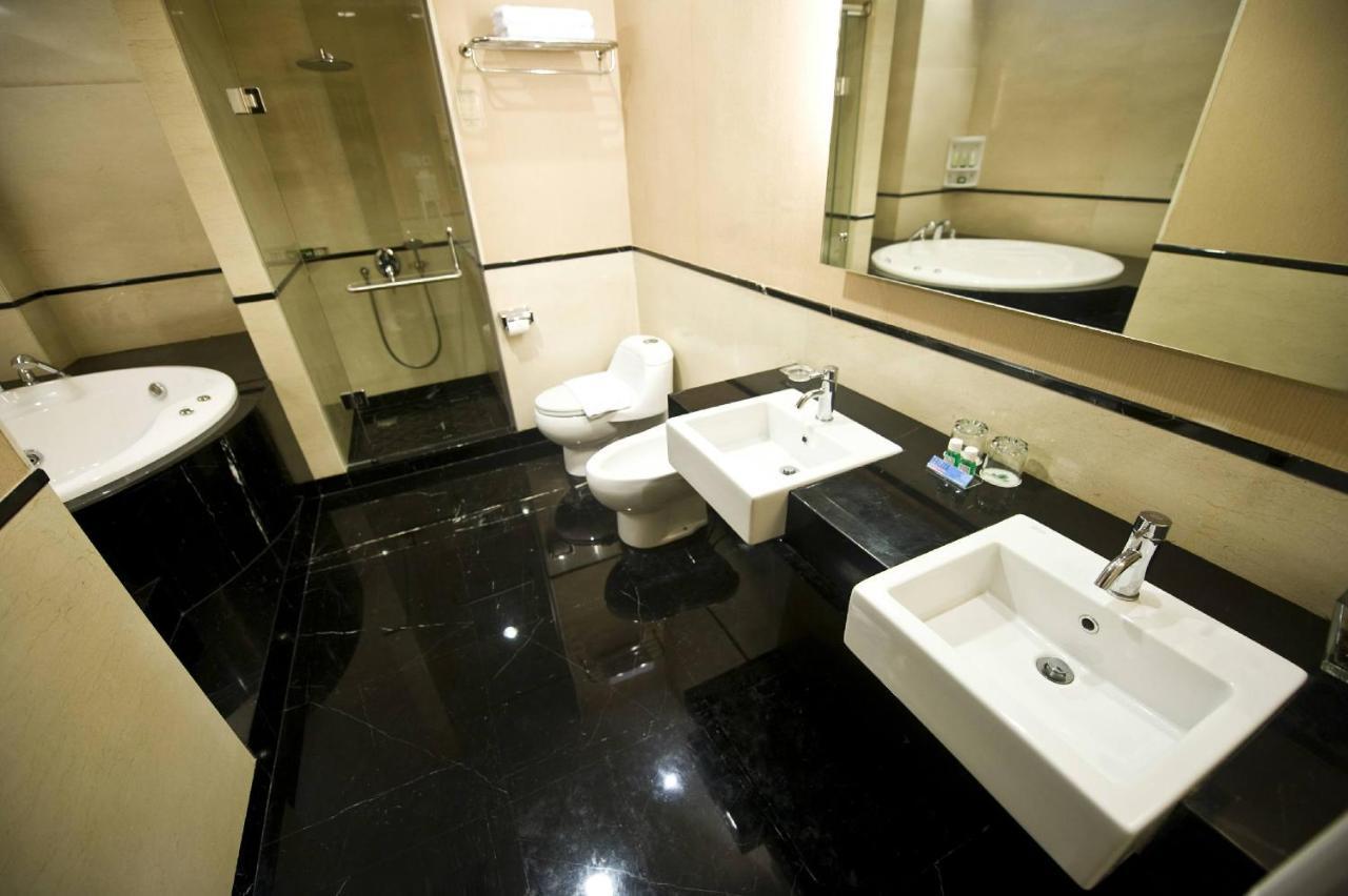 Emerald Garden International Hotel Медан Экстерьер фото