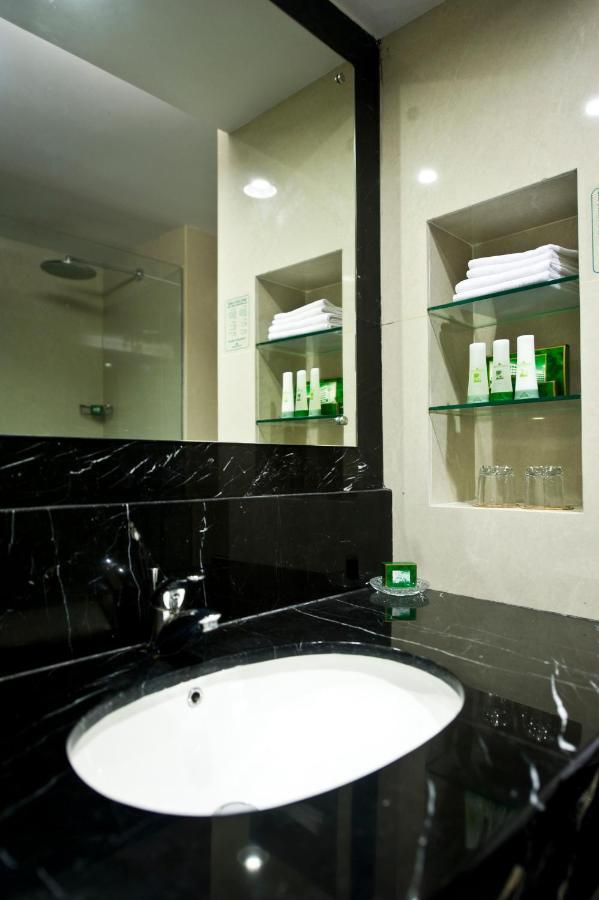 Emerald Garden International Hotel Медан Экстерьер фото