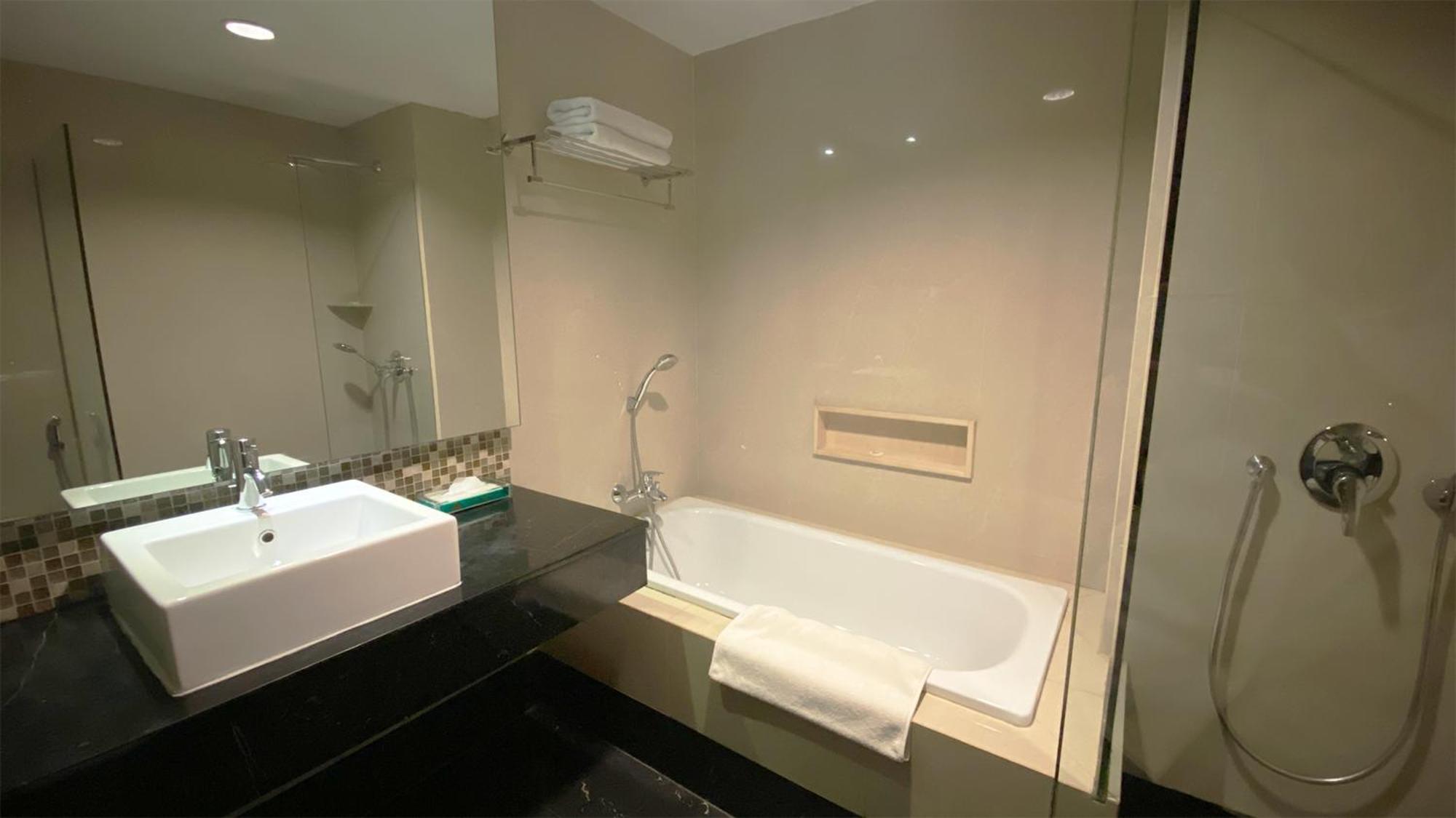 Emerald Garden International Hotel Медан Экстерьер фото